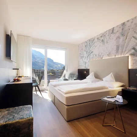 Ladurner Hotel 3*